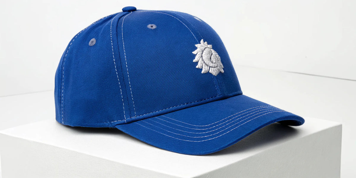 Blue beisbol Dodgers Barbas hat with a white embroidered logo.