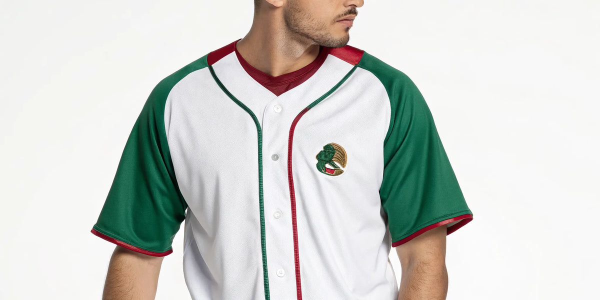 Camisa de beisbol mexicana para hombre con diseño en verde, blanco y rojo.